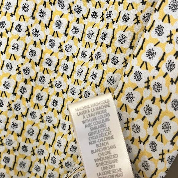 Max Studio Yellow And White Floral Blouse Size Large - Picture 7 of 7
